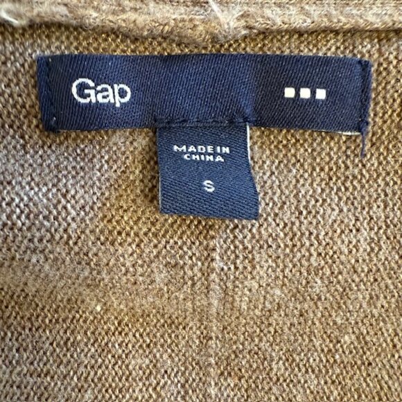 GAP Sz M Tan Brown CashSoft Cardigan Sweater Oversized Boyfriend Button Down - Picture 3 of 8